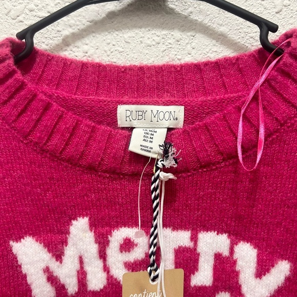 Ruby Moon Pink "Merry" Christmas Sweater NWT M - Picture 2 of 5
